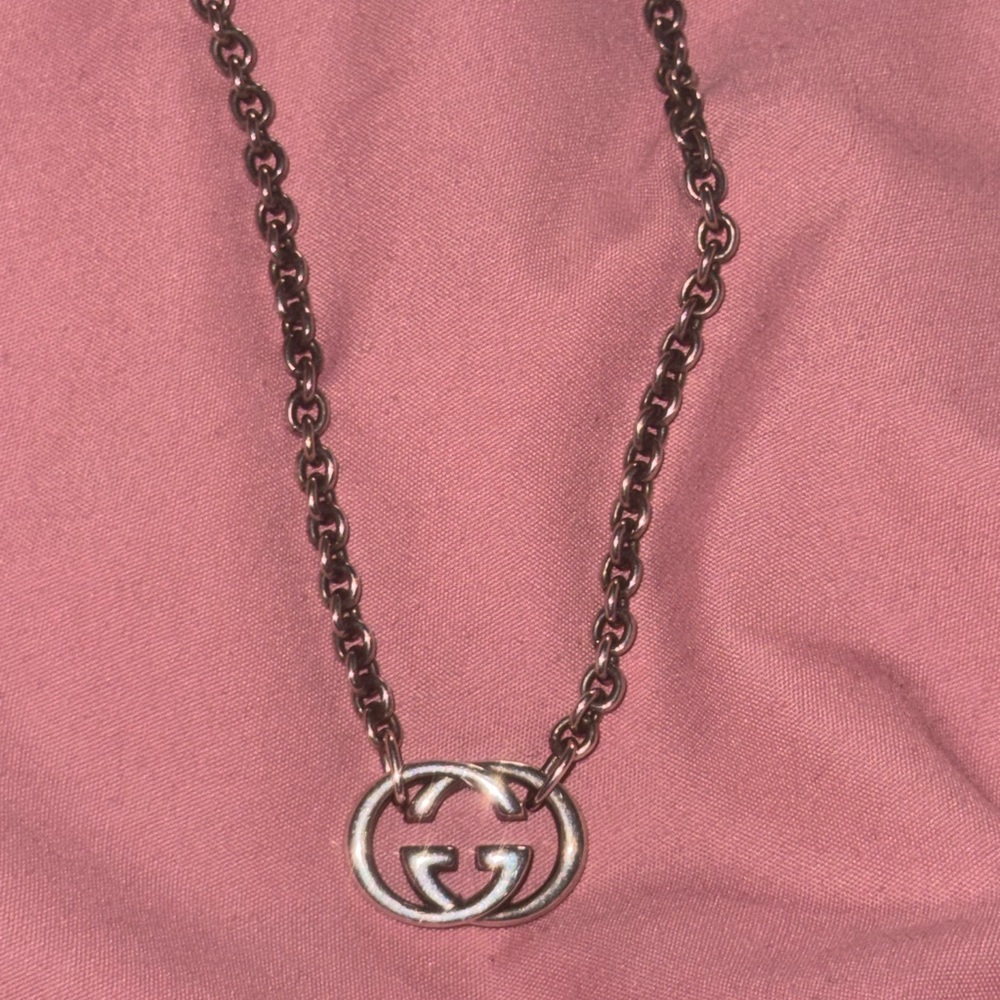 GUCCI silver chain!